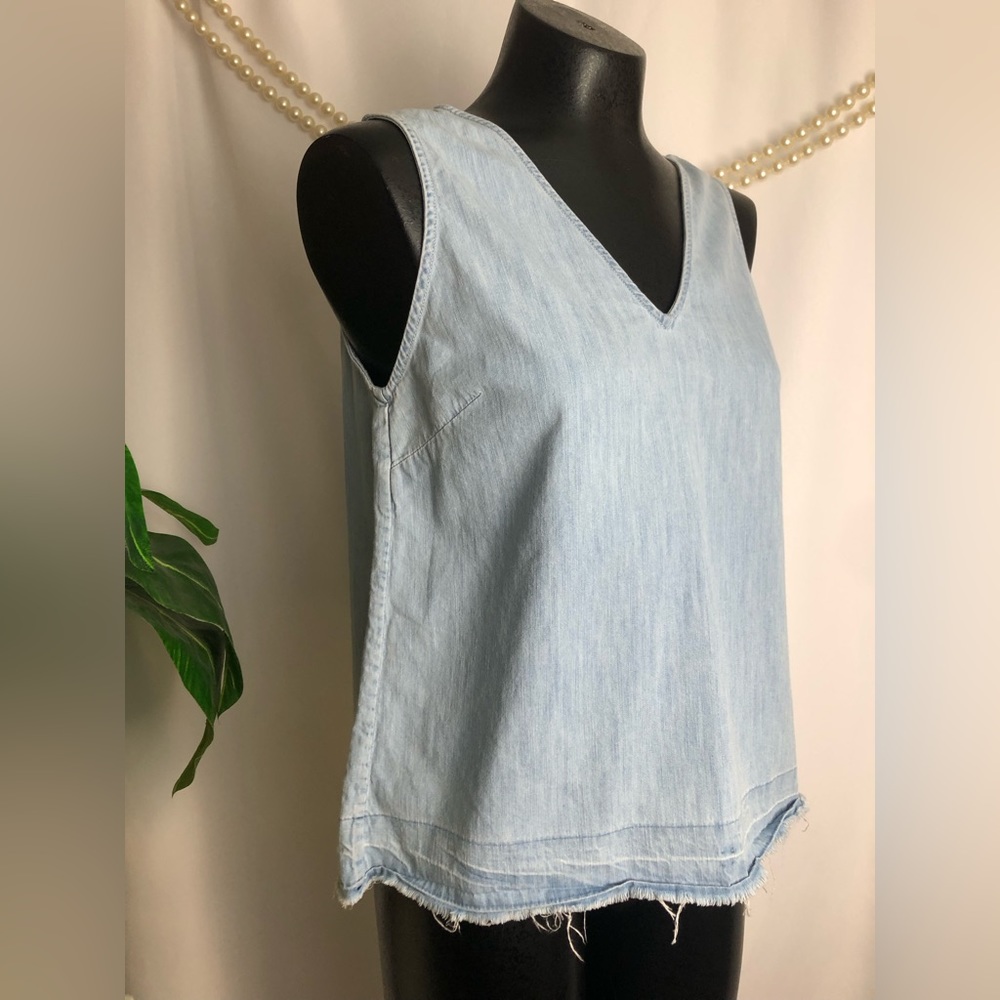 Rag & Bone Jean | Chambray Raw Hem V-Neck Tank Top - Picture 2 of 8